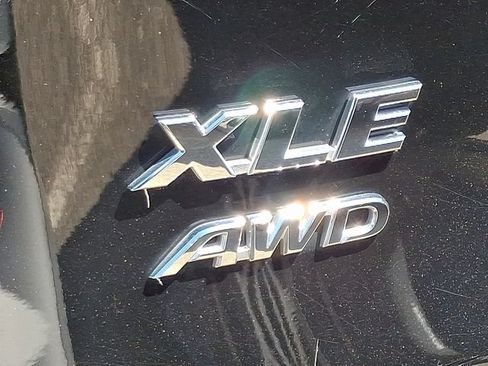 Used 2024 Toyota RAV4 XLE AWD/4WD image 10