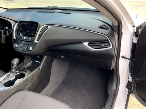 Used 2024 Chevrolet Malibu LT FWD image 19