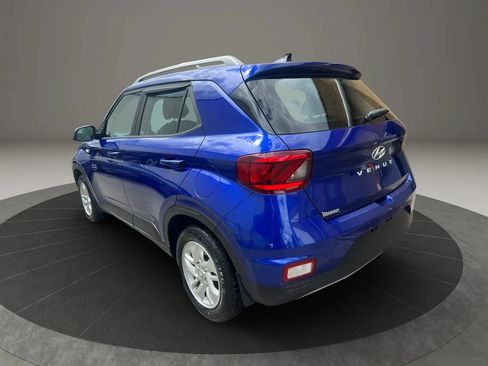 Used 2020 Hyundai Venue SEL FWD image 7