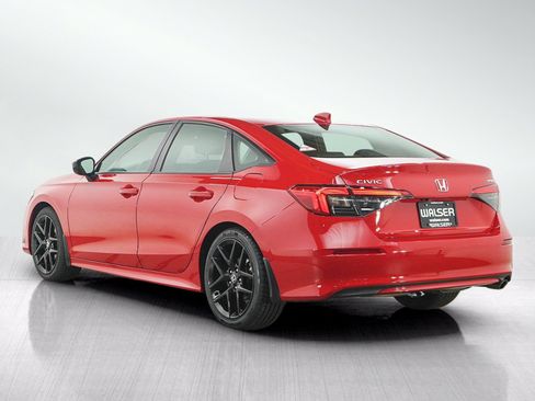 Used 2024 Honda Civic Sport image 3