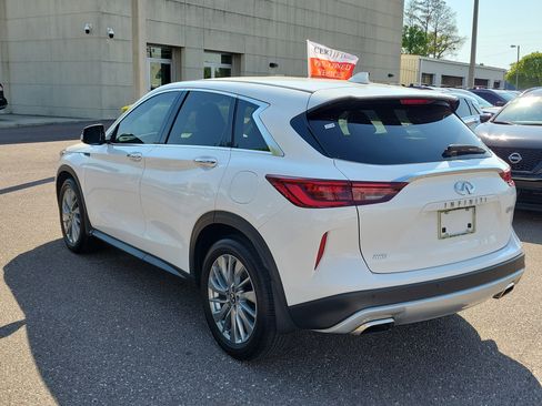 Certified 2025 INFINITI QX50 Pure image 4