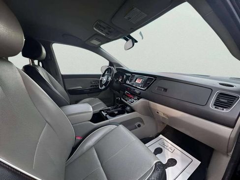 Used 2016 Kia Sedona EX image 13