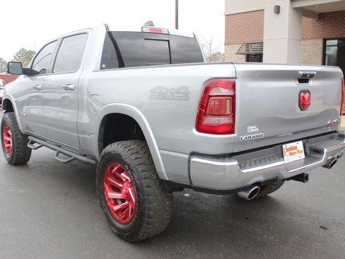 Used 2019 RAM 1500 Laramie w/ Off Road Group image 9
