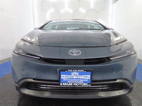 Used 2024 Toyota Prius LE FWD image 2
