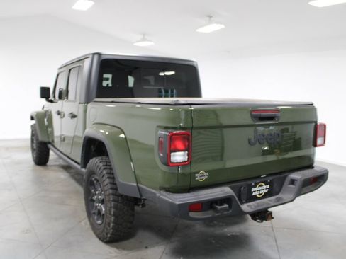Used 2023 Jeep Gladiator Sport AWD/4WD image 7
