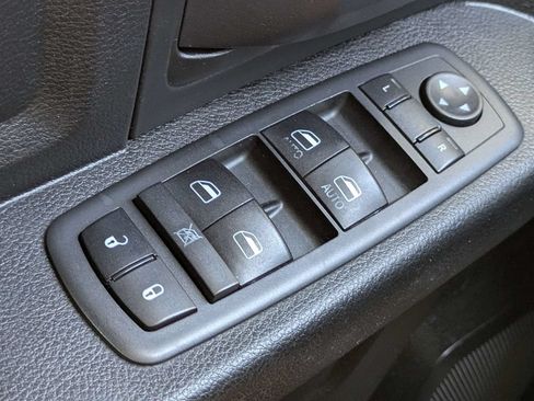 Used 2019 RAM 1500 Express w/ Express Value Package AWD/4WD image 23