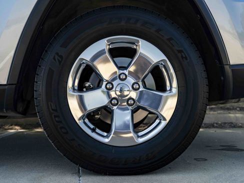 Used 2011 Jeep Grand Cherokee Overland AWD/4WD image 15