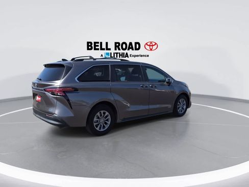 Used 2021 Toyota Sienna LE FWD image 8