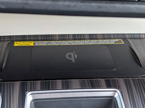 Used 2022 Toyota Sienna Platinum image 22