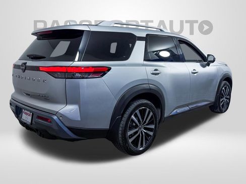 Certified 2024 Nissan Pathfinder Platinum w/ Cargo Package AWD/4WD image 8