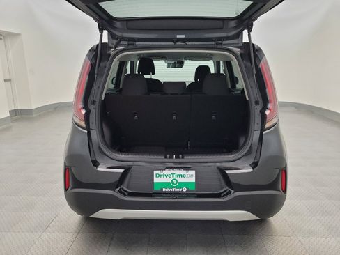 Used 2025 Kia Soul LX FWD image 29