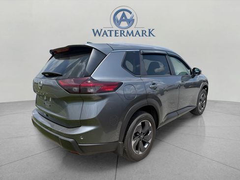 Certified 2026 Nissan Rogue SV w/ SV Premium Package FWD image 8