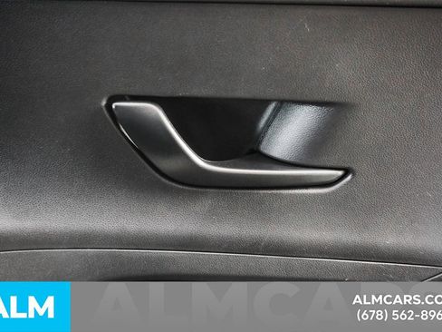 Used 2025 Hyundai Kona SEL image 44