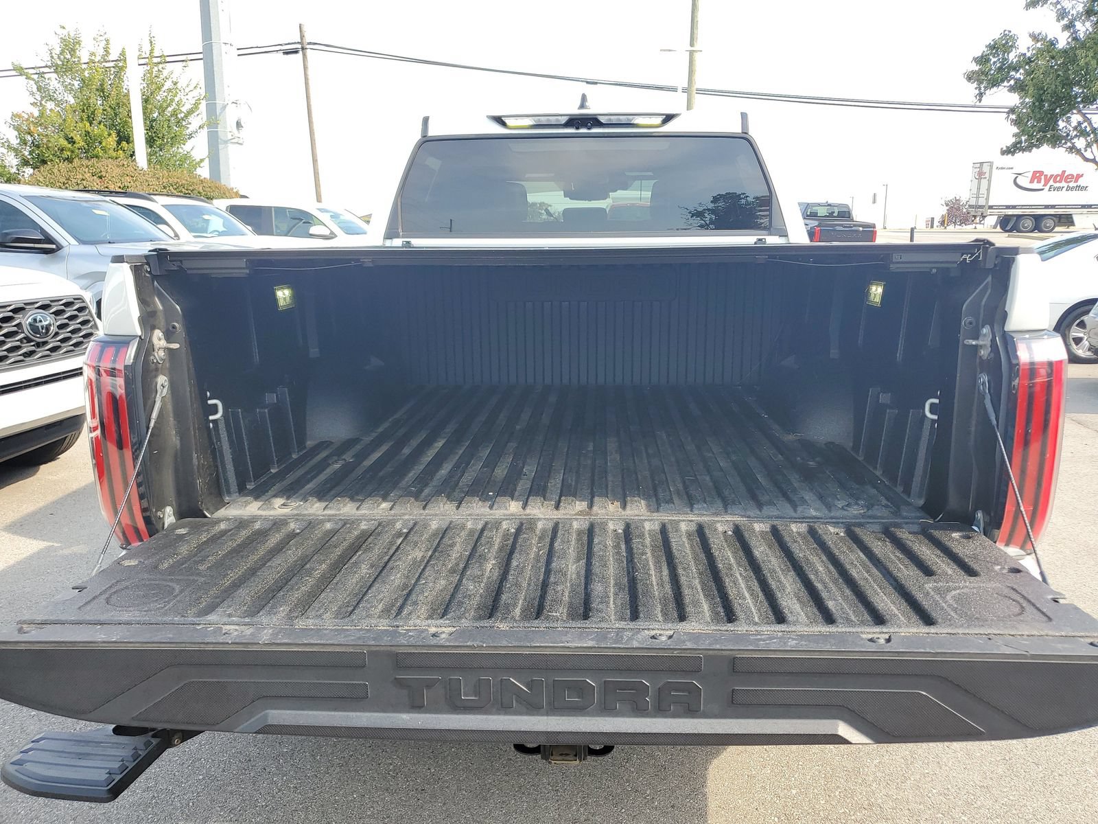 Used 2024 Toyota Tundra Platinum AWD/4WD image 8