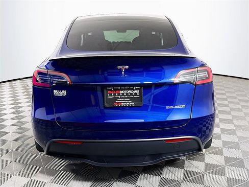 Used 2023 Tesla Model Y Performance image 6