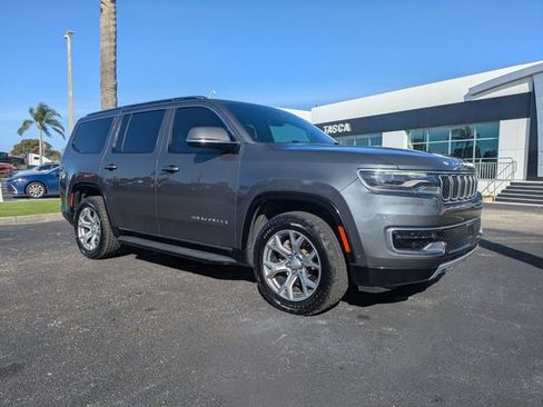 Used 2022 Jeep Wagoneer Series II image 2