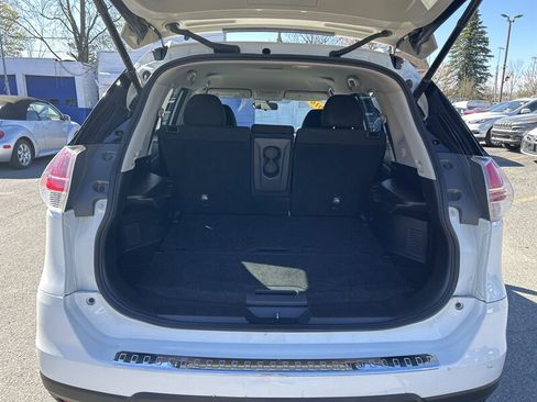 Used 2016 Nissan Rogue SV w/ SV Premium Package AWD/4WD image 8