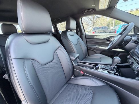 New 2026 Jeep Compass Latitude image 22