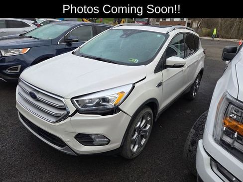 Used 2019 Ford Escape Titanium image 1