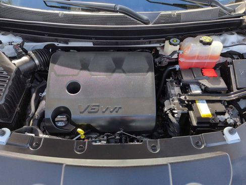 Used 2023 Chevrolet Traverse LT image 15