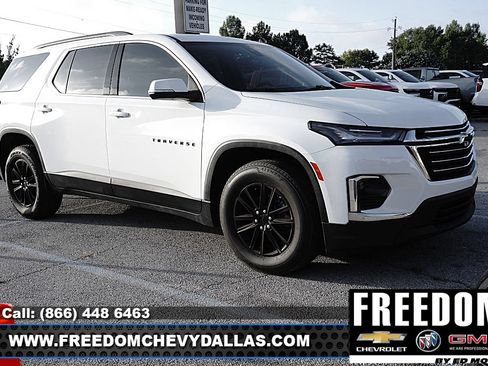 Used 2023 Chevrolet Traverse LT FWD image 1