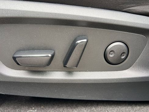 Used 2024 Nissan Pathfinder Platinum w/ Lighting Package (N93) image 29