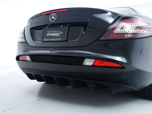 Used 2006 Mercedes-Benz SLR image 16