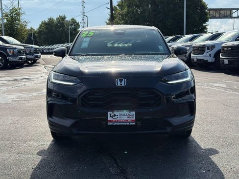 Used 2025 Honda HR-V Sport image 2