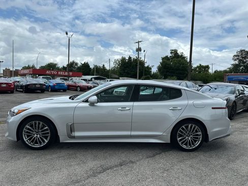 Used 2018 Kia Stinger RWD image 9