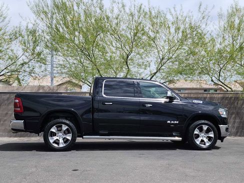 Used 2021 RAM 1500 Laramie AWD/4WD image 10