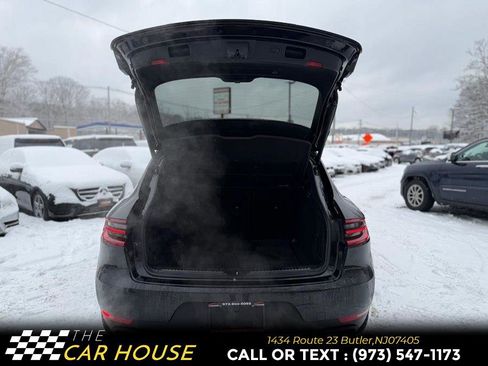 Used 2018 Porsche Macan S image 20