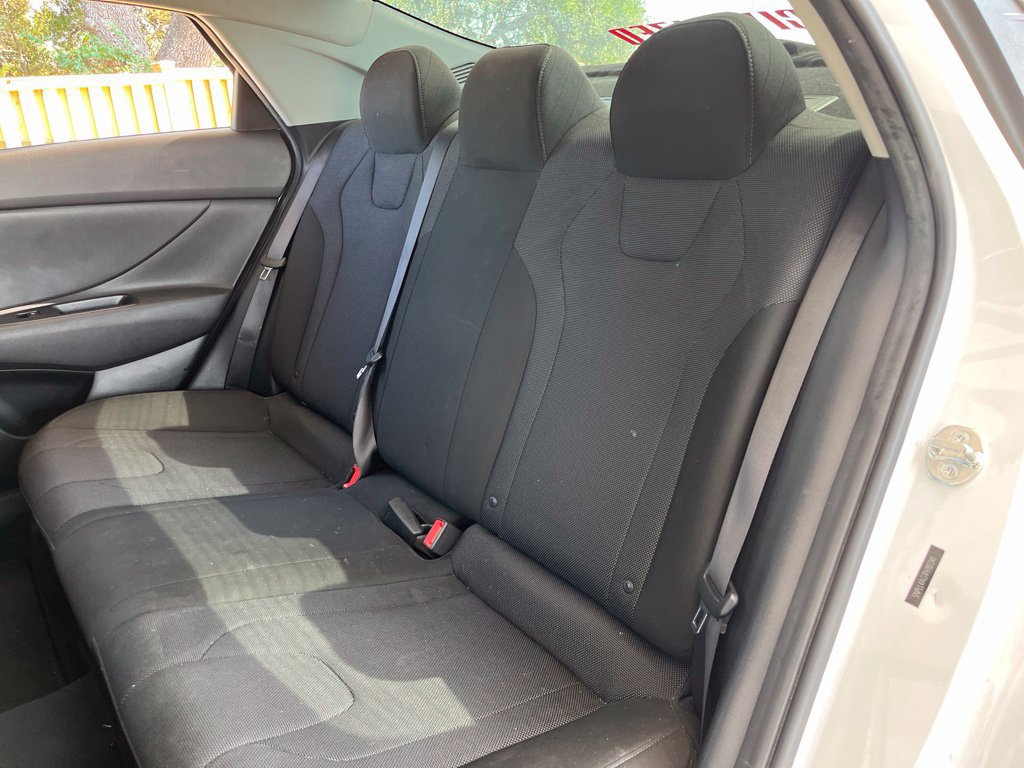 Used 2023 Hyundai Elantra SE FWD image 22