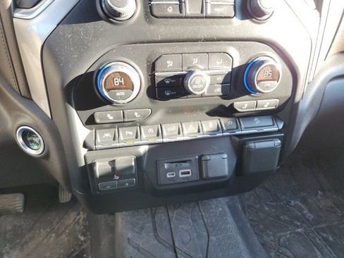 Used 2019 Chevrolet Silverado 1500 LTZ image 16