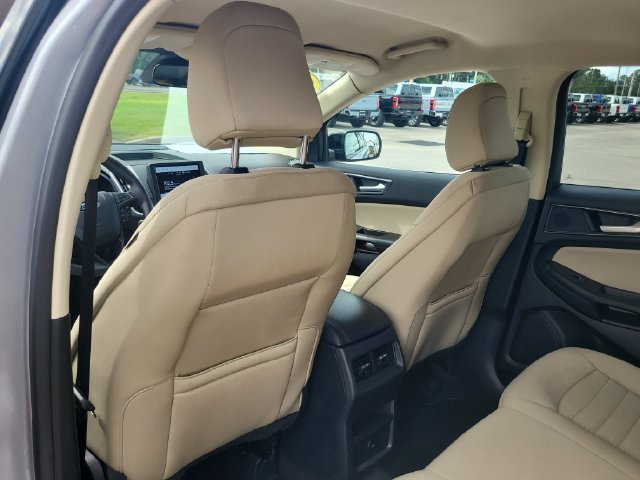 Used 2024 Ford Edge SE w/ Black Appearance Package AWD/4WD image 12