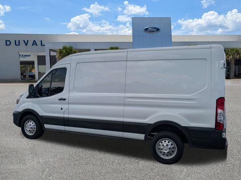 Used 2023 Ford Transit 250 Medium Roof AWD w/ Load Area Protection Package image 6