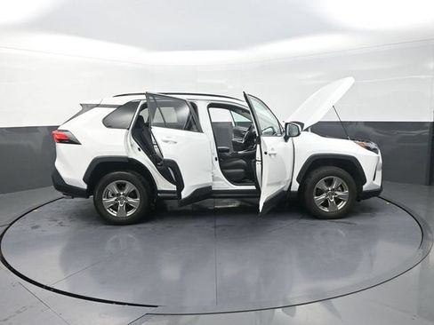 Used 2024 Toyota RAV4 XLE FWD image 46