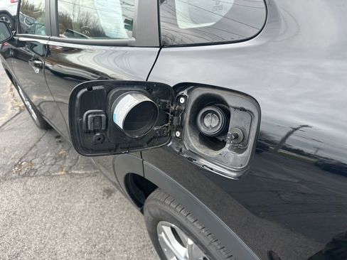 Used 2023 Honda HR-V LX image 39