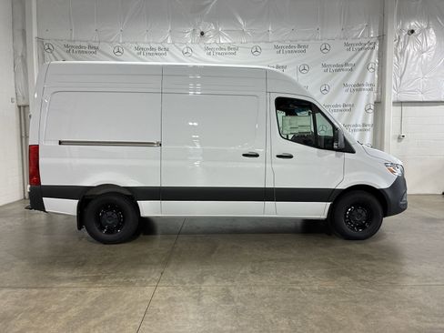 New 2025 Mercedes-Benz Sprinter 2500 image 3
