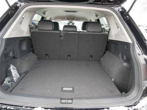 Certified 2023 Volkswagen Tiguan SE image 16