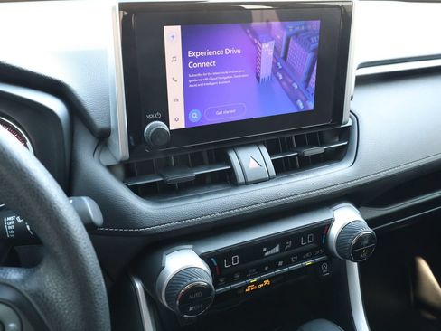 Used 2023 Toyota RAV4 XLE FWD image 18