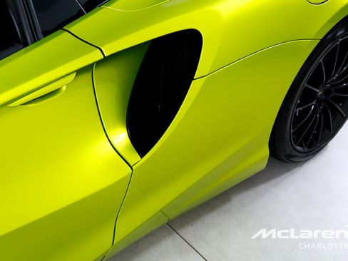 Used 2025 McLaren Artura Spider RWD image 28