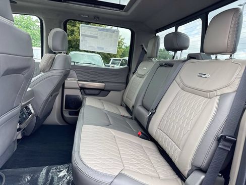 New 2026 Ford F250 Platinum w/ Platinum Plus Package AWD/4WD image 24