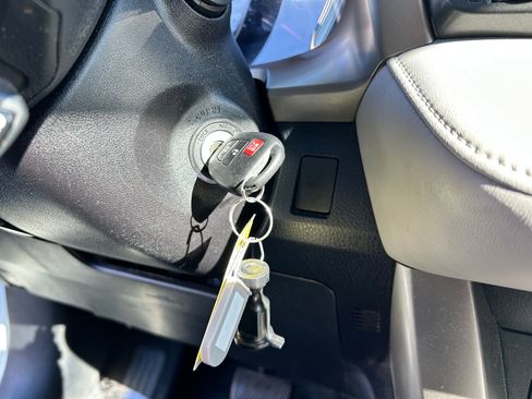 Used 2015 Toyota RAV4 XLE image 17