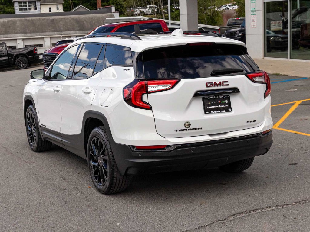 Used 2024 GMC Terrain SLT w/ Elevation Edition AWD/4WD image 6
