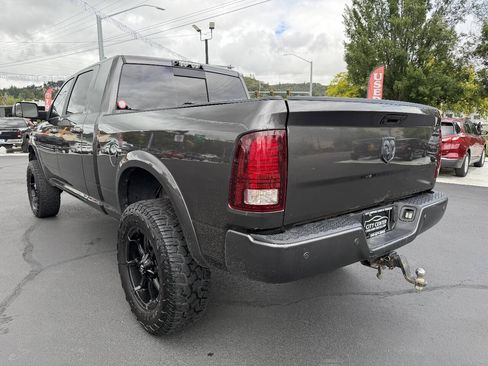 Used 2018 RAM 2500 Laramie w/ Sport Appearance Group AWD/4WD image 18