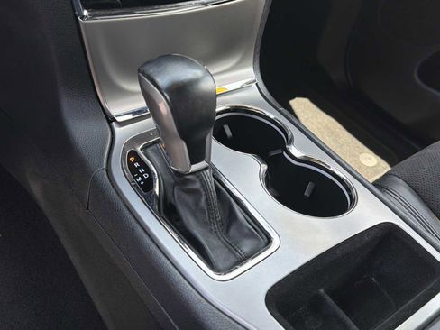 Used 2020 Jeep Grand Cherokee Altitude AWD/4WD image 7