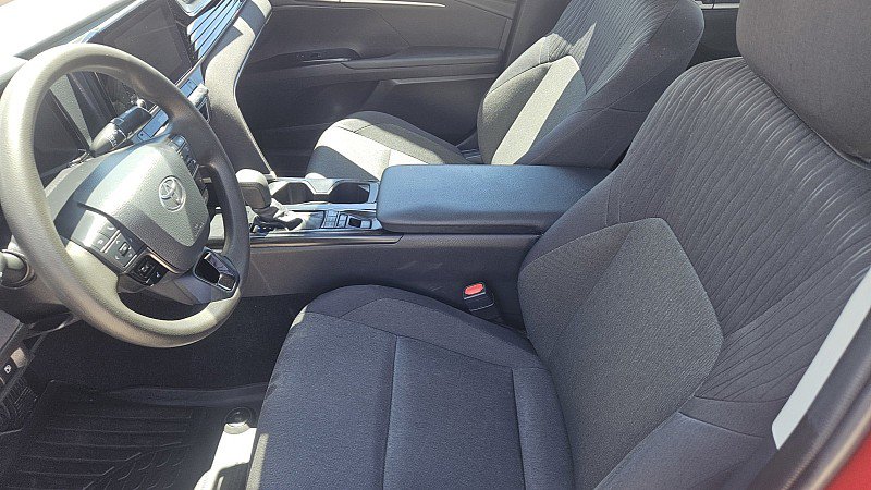 Used 2025 Toyota Camry LE AWD/4WD image 10