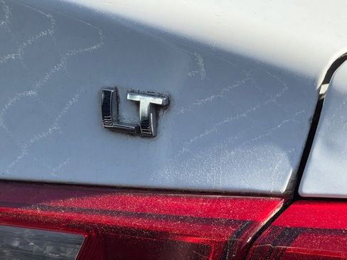 Used 2016 Chevrolet Malibu LT w/ Leather Package image 6