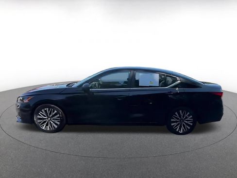Used 2026 Nissan Altima 2.5 SV FWD image 7