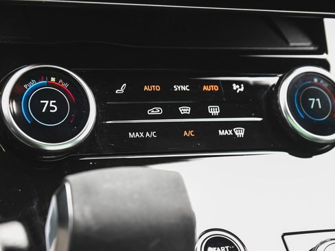 Used 2023 Land Rover Range Rover Sport SE AWD/4WD image 28
